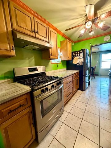 1054 S James Road, Columbus, OH 43227