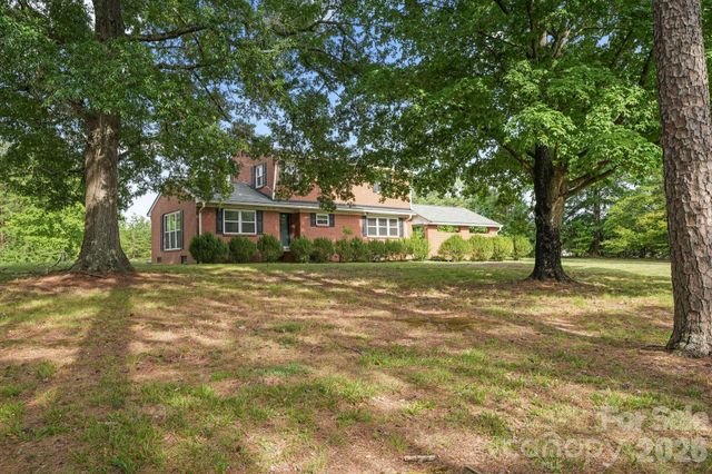 1261 Springwood Church Road, Gibsonville, NC 27249