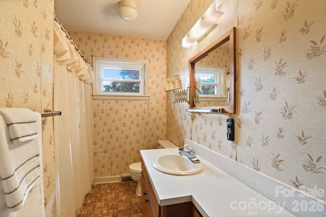1261 Springwood Church Road, Gibsonville, NC 27249