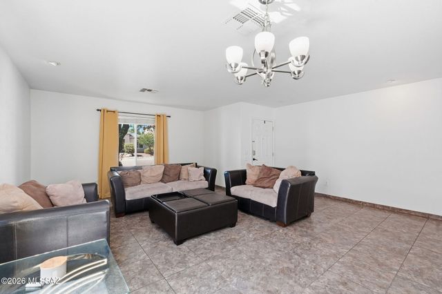 5929 E Cedarbird Drive, Tucson, AZ 85756