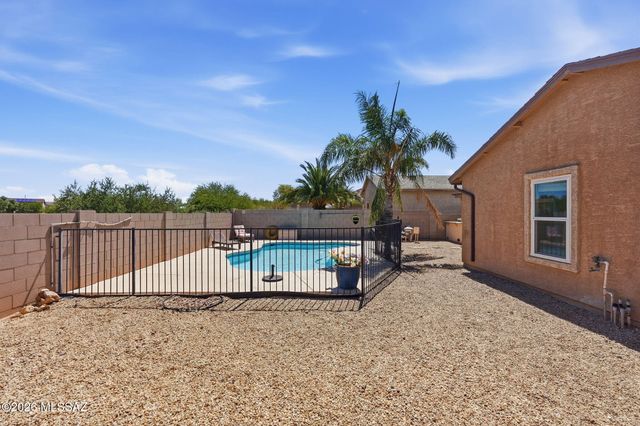 5929 E Cedarbird Drive, Tucson, AZ 85756