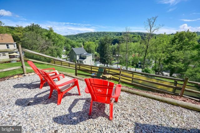 14 HIGH ST, Felton, PA 17322