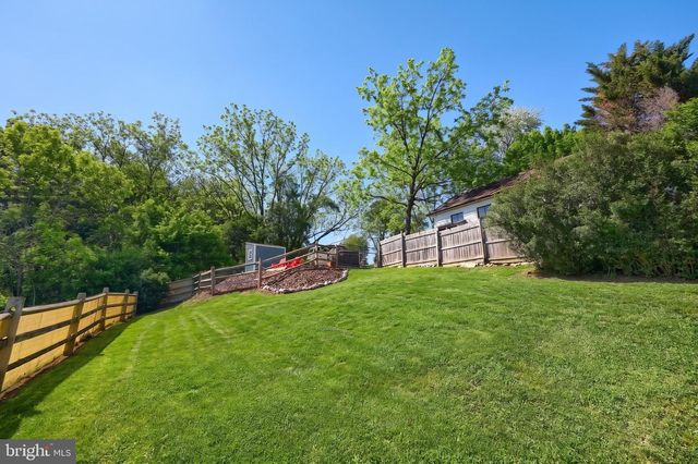 14 HIGH ST, Felton, PA 17322