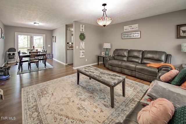 500 Buckingham Dr, Newport, TN 37821