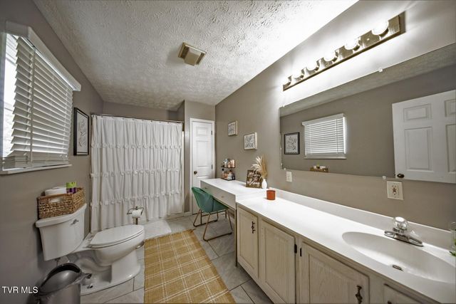 500 Buckingham Dr, Newport, TN 37821