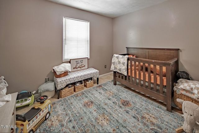 500 Buckingham Dr, Newport, TN 37821