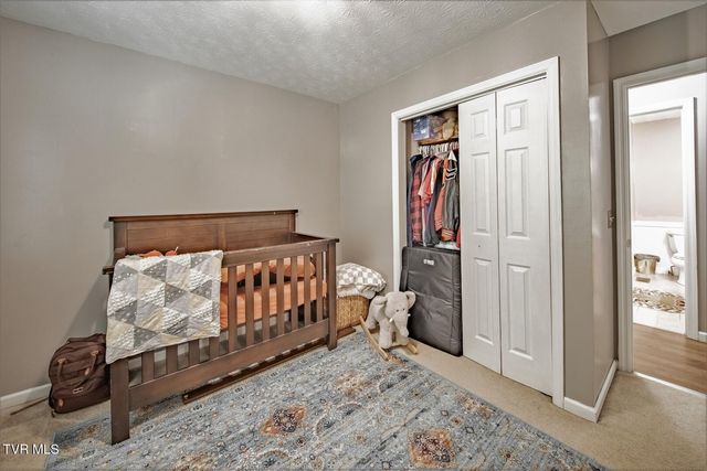 500 Buckingham Dr, Newport, TN 37821