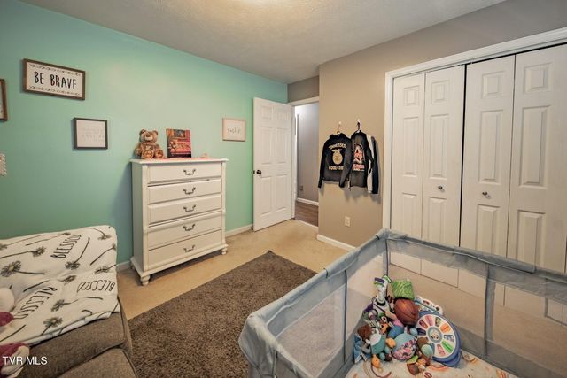 500 Buckingham Dr, Newport, TN 37821