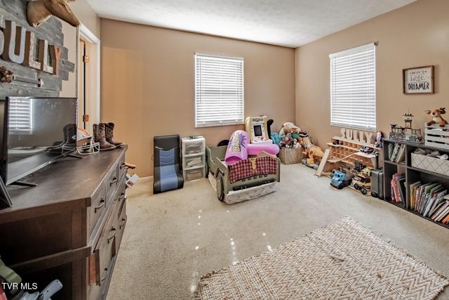 500 Buckingham Dr, Newport, TN 37821