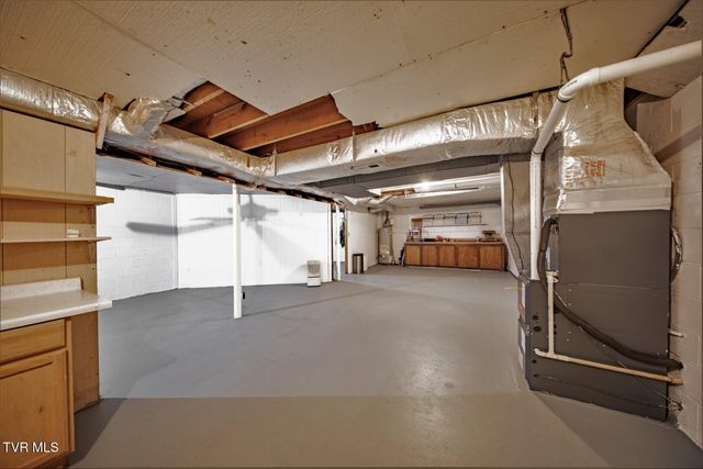 500 Buckingham Dr, Newport, TN 37821