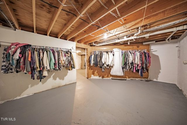 500 Buckingham Dr, Newport, TN 37821