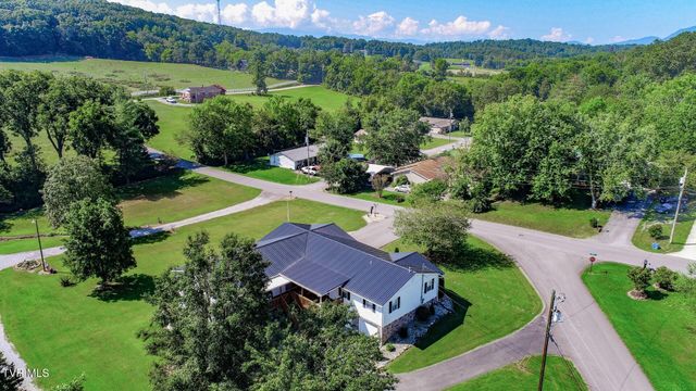 500 Buckingham Dr, Newport, TN 37821