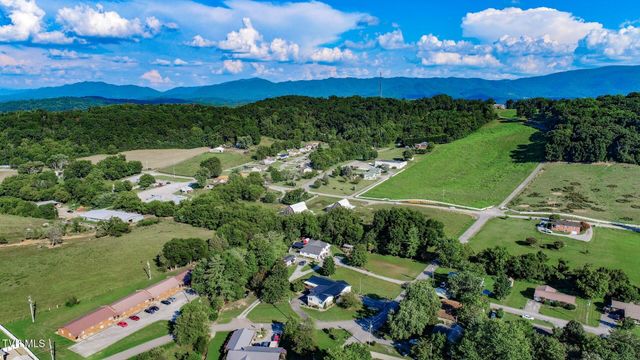 500 Buckingham Dr, Newport, TN 37821