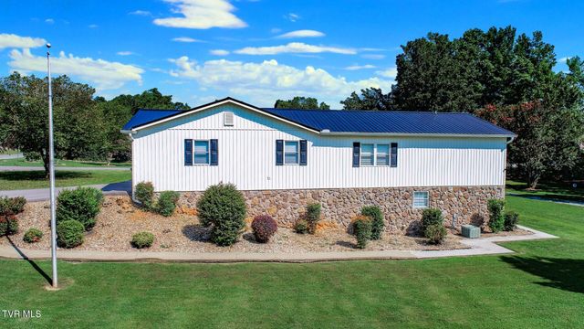 500 Buckingham Dr, Newport, TN 37821