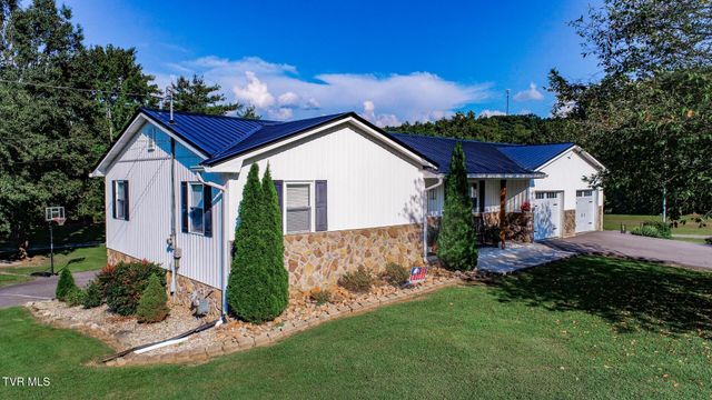 500 Buckingham Dr, Newport, TN 37821