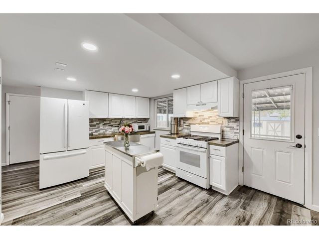 8438 Fenton St, Arvada, CO 80003