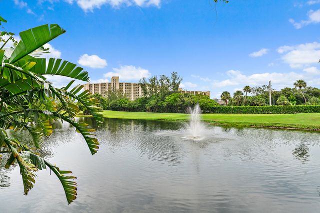 2604 N Fairway Dr Drive N, Jupiter, FL 33477