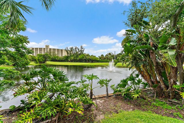 2604 N Fairway Dr Drive N, Jupiter, FL 33477