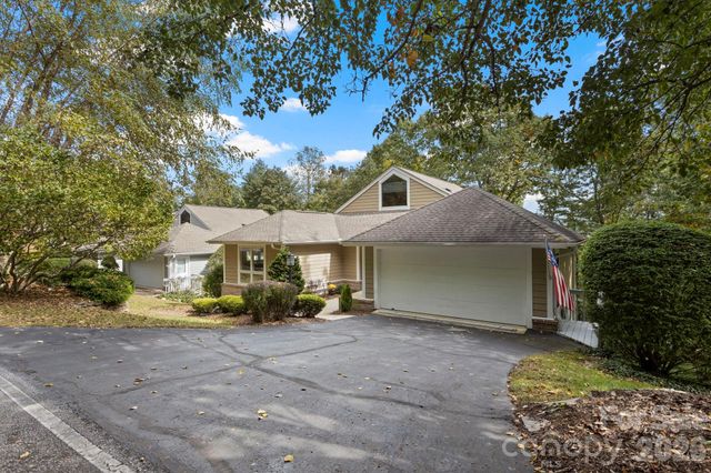 320 Dawnbrook Drive, Flat Rock, NC 28731