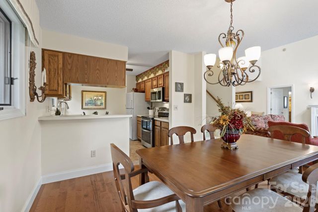 320 Dawnbrook Drive, Flat Rock, NC 28731