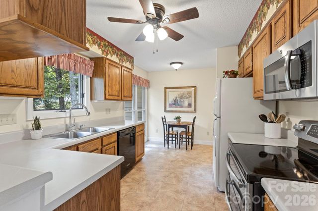 320 Dawnbrook Drive, Flat Rock, NC 28731
