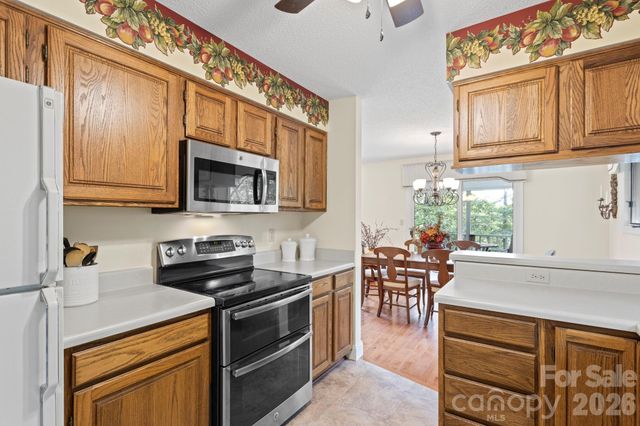 320 Dawnbrook Drive, Flat Rock, NC 28731