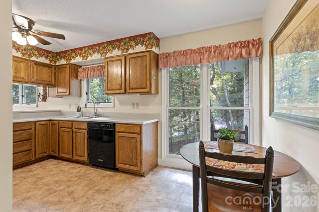 320 Dawnbrook Drive, Flat Rock, NC 28731