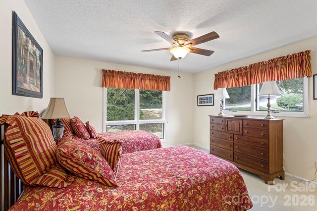 320 Dawnbrook Drive, Flat Rock, NC 28731