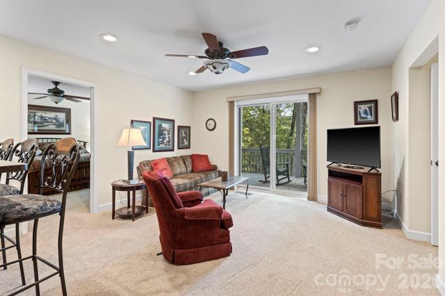 320 Dawnbrook Drive, Flat Rock, NC 28731