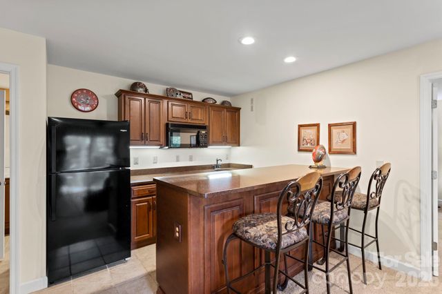 320 Dawnbrook Drive, Flat Rock, NC 28731