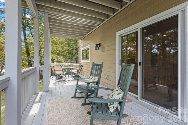 320 Dawnbrook Drive, Flat Rock, NC 28731