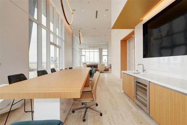 313 W 17th ST 1503, Austin, TX 78701