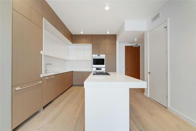 313 W 17th ST 1503, Austin, TX 78701