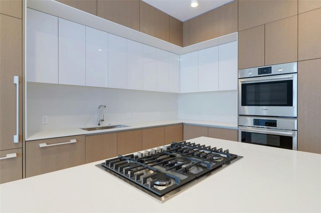 313 W 17th ST 1503, Austin, TX 78701