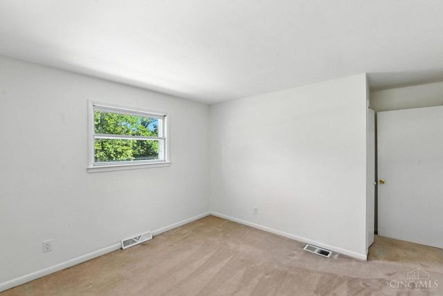 8573 Maineville Road, Hamilton Twp, OH 45039