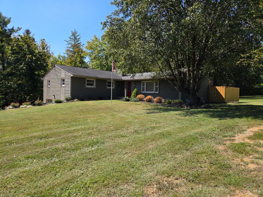 8573 Maineville Road, Hamilton Twp, OH 45039