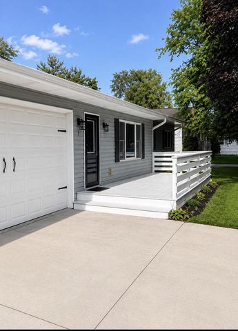 1170 Cypress POINT, Twin Lakes, WI 53181