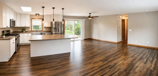 1170 Cypress POINT, Twin Lakes, WI 53181