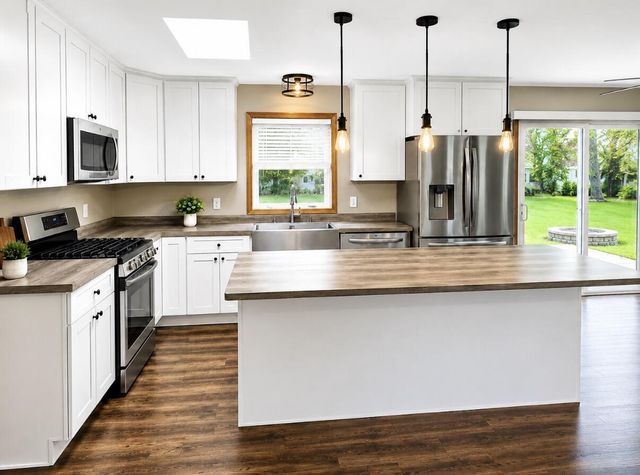 1170 Cypress POINT, Twin Lakes, WI 53181