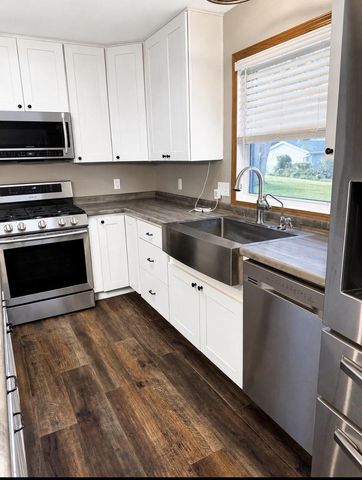 1170 Cypress POINT, Twin Lakes, WI 53181