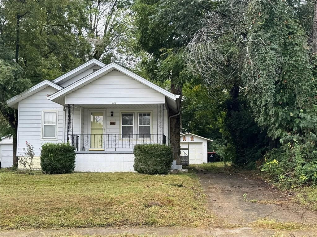 620 Grover Street, Warrensburg, MO 64093