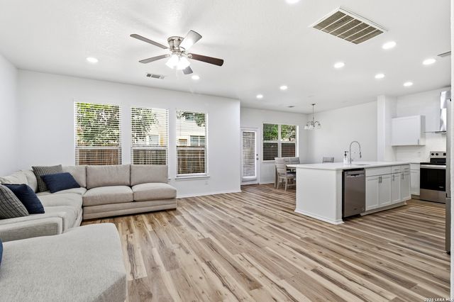 6219 Pecan Tree, San Antonio, TX 78240