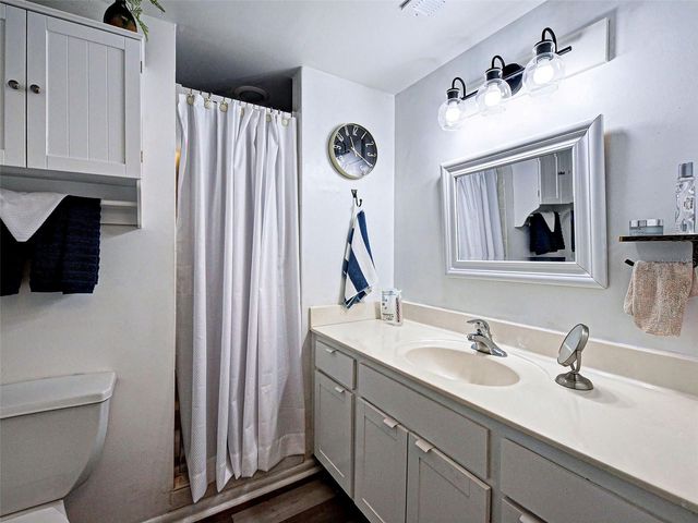 633 ALHAMBRA ROAD 1006, Venice, FL 34285