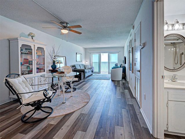 633 ALHAMBRA ROAD 1006, Venice, FL 34285