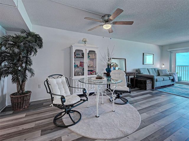 633 ALHAMBRA ROAD 1006, Venice, FL 34285