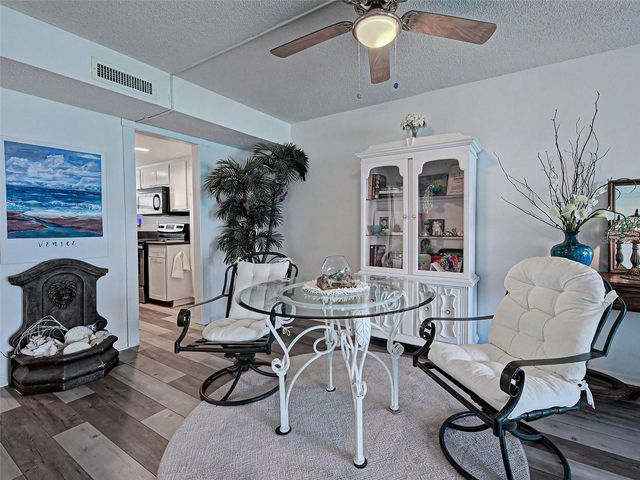 633 ALHAMBRA ROAD 1006, Venice, FL 34285