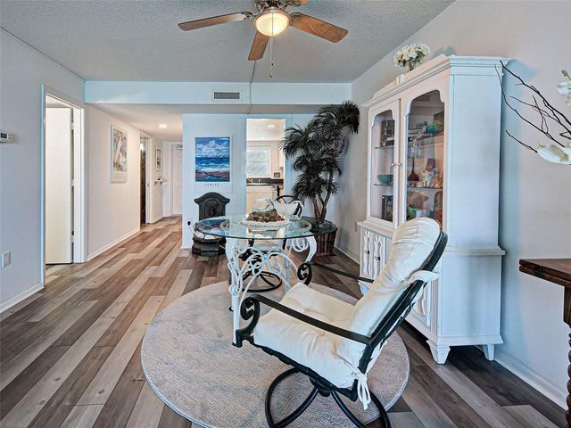 633 ALHAMBRA ROAD 1006, Venice, FL 34285