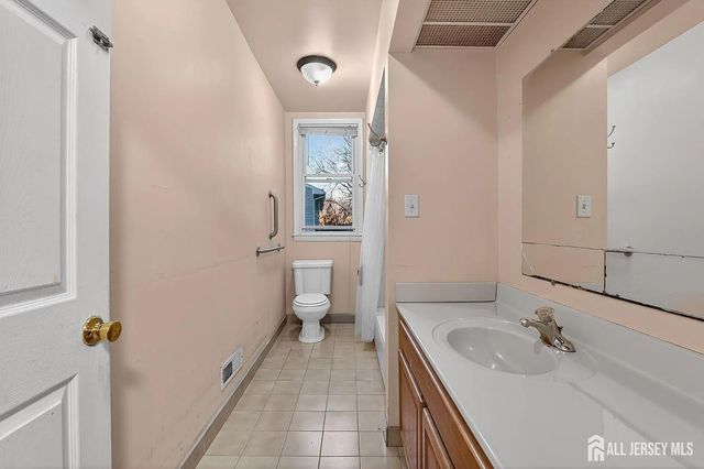 58 Brotherhood Street, Piscataway, NJ 08854