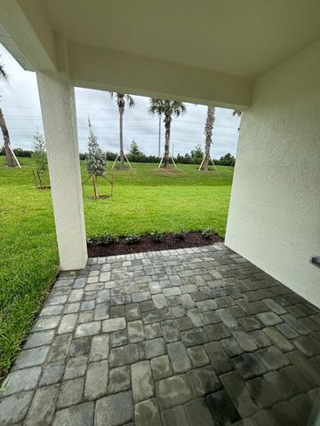8666 Dahlia Circle, Port St Lucie, FL 34986