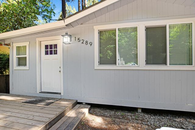 15289 Willow Rd, Guerneville, CA 95446